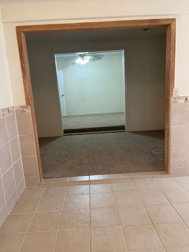 Foto del edificio - Spacious Home, Large En-suite Master Bath,  Pets Allowed