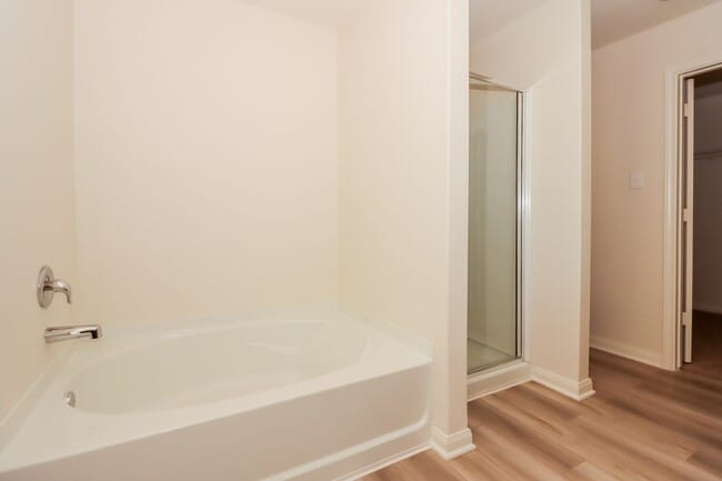 Building Photo - 23139 Shakespeare Dr