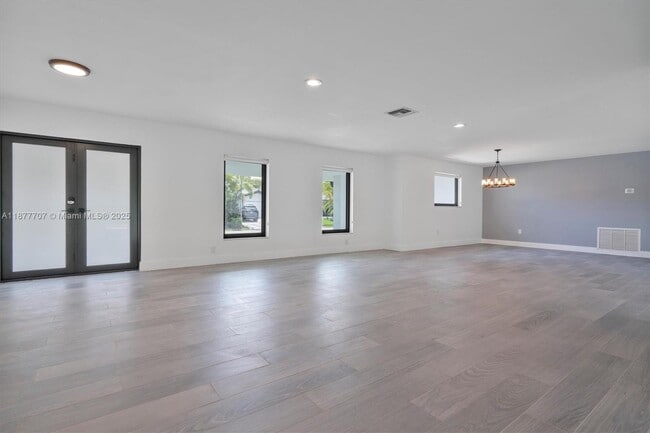Foto del edificio - 1245 NE 85th St