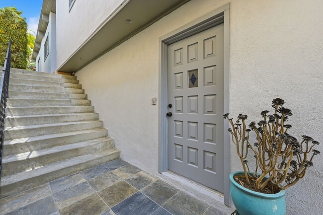 Building Photo - 2553 Via Merano