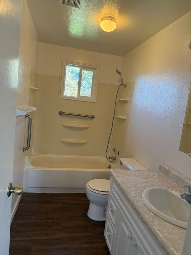 Foto del edificio - 700 1th SW 1-3