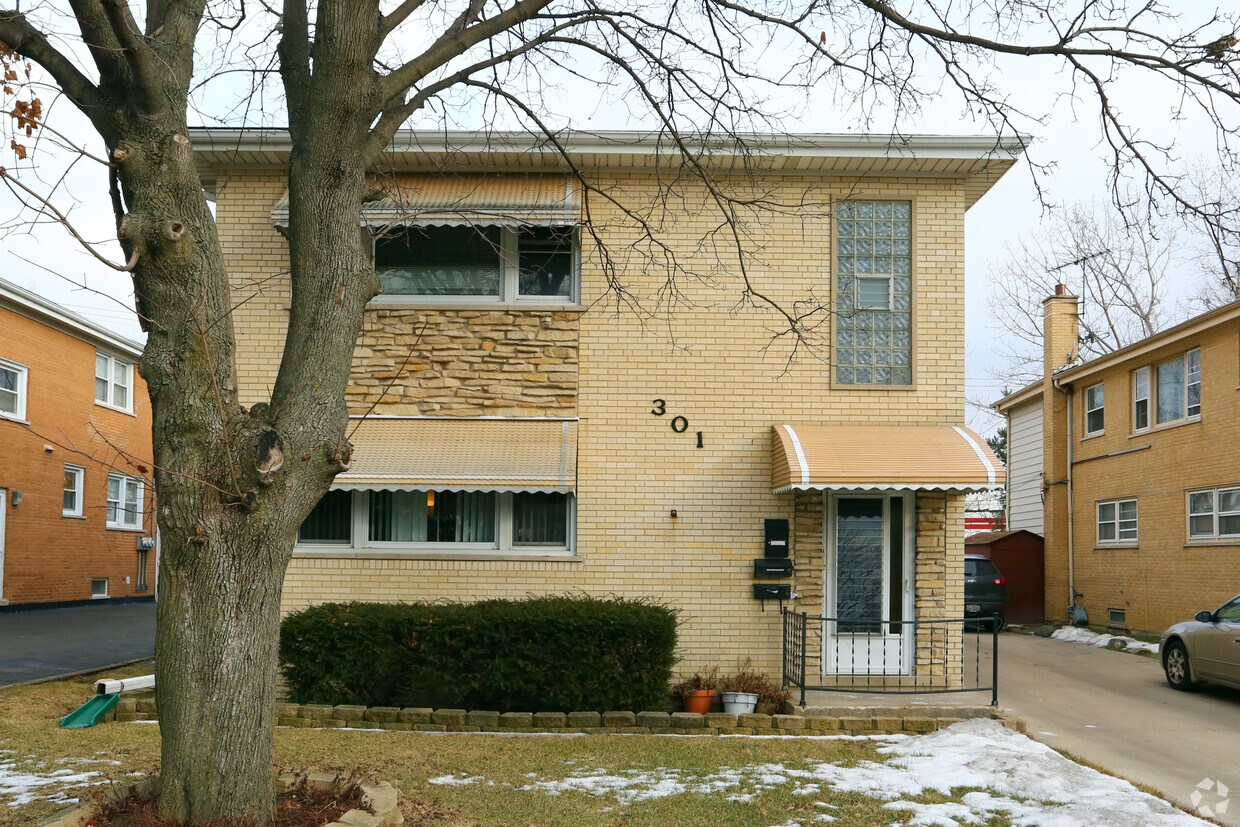 Building Photo - 301 S Hale St
