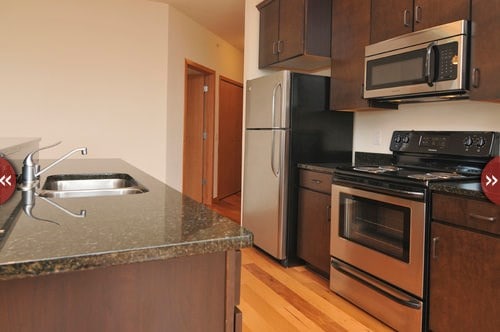 Primary Photo - 701 Knickerbocker St