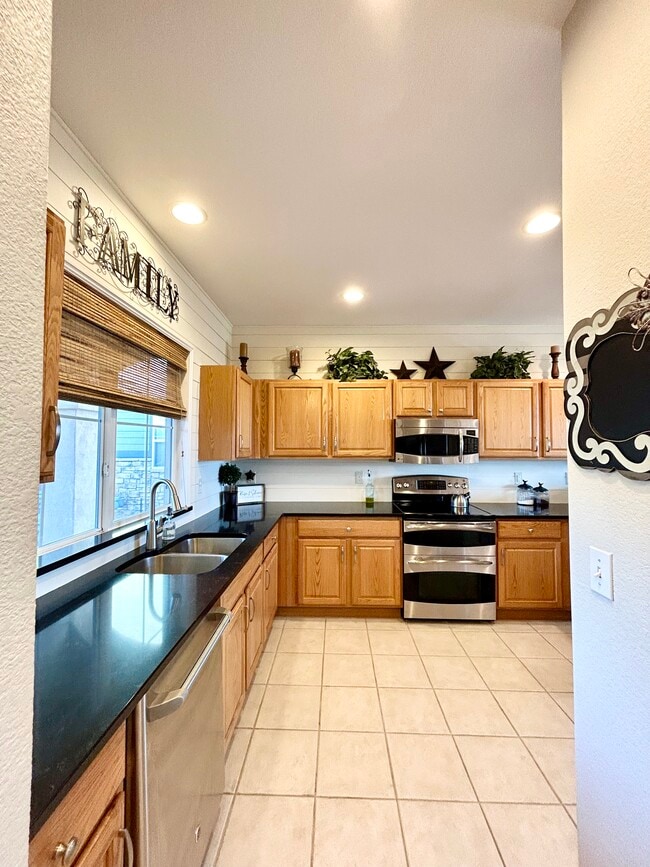 Building Photo - 7590 Chancellor Dr