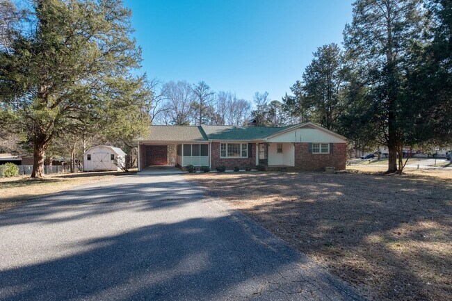 Foto del edificio - 3209 Pine Brook Ln