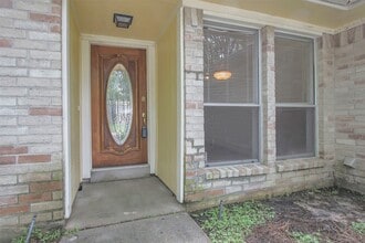 Building Photo - 73 Timberspire Ln