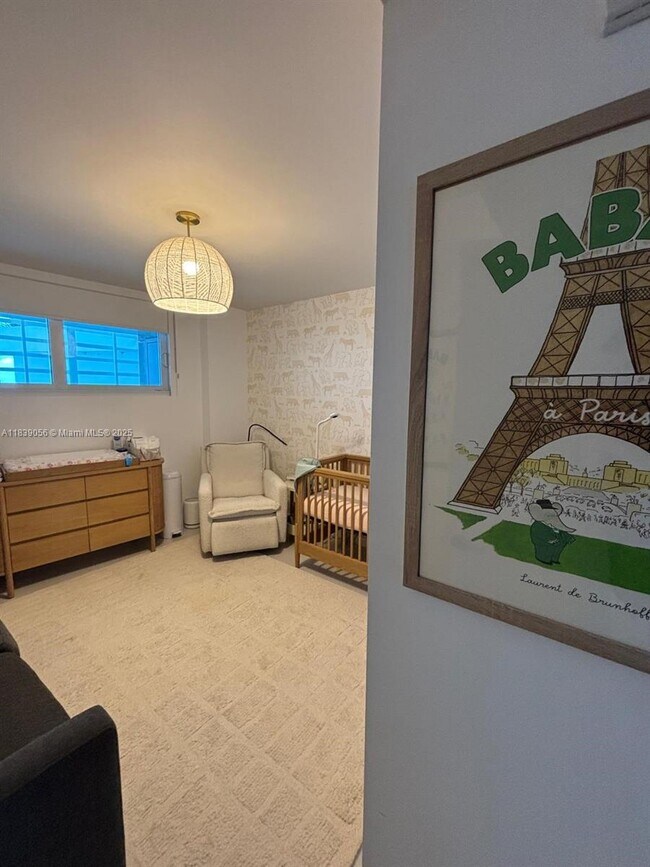 Foto del edificio - 9821 E Bay Harbor Dr