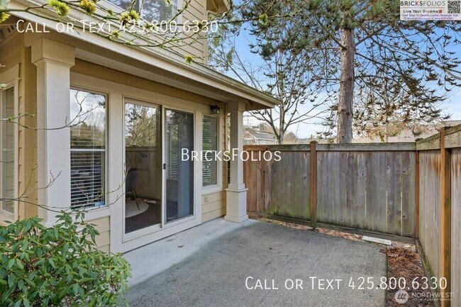 Building Photo - 16010 NE 93rd Way