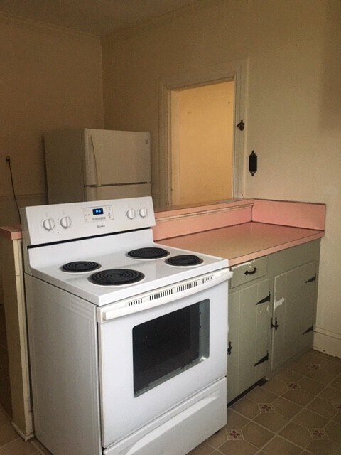 Foto del edificio - Spacious 2-Bedroom First Floor Apartment