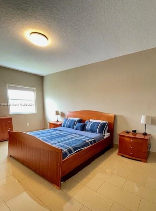 Foto del edificio - 10750 NW 66th St