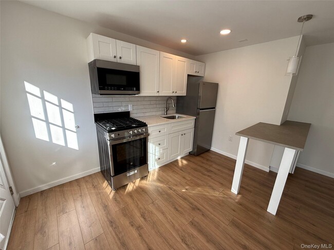 Building Photo - 162 Morningside Ave