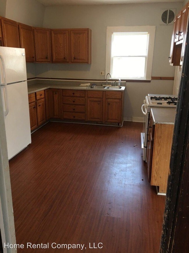 Building Photo - 3 br, 1 bath House - 315 Trowbridge NE