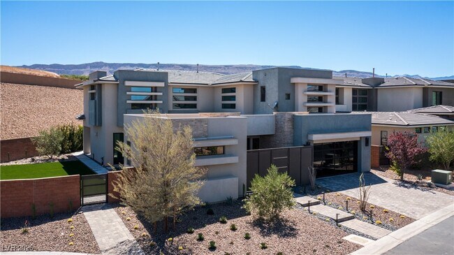 Foto del edificio - 1 Garden Shadow Ln
