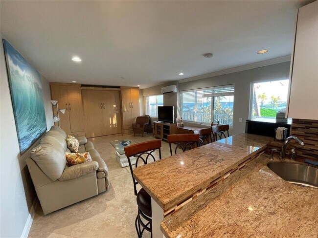 Building Photo - 4564 El Mar Dr