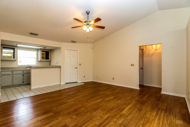 Building Photo - 9132 Hawkins Ct