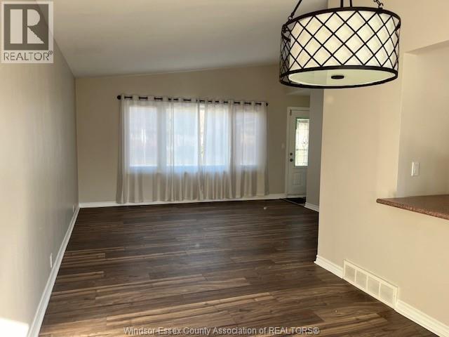 Photo du bâtiment - 3401 Roxborough Ave