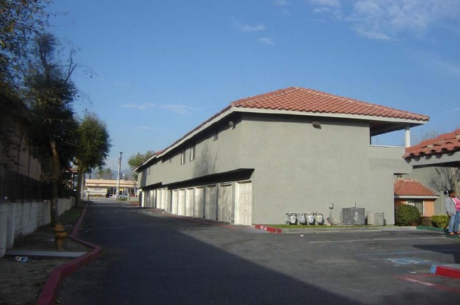 Building Photo - Cambria Villa Apartments