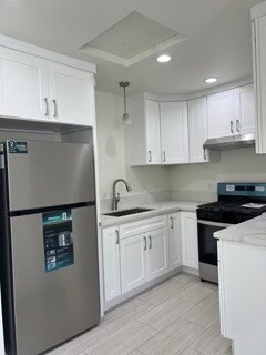 Foto del edificio - 4218 W 132nd St