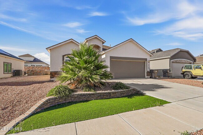 Foto del edificio - 13745 Lago Vista Ave
