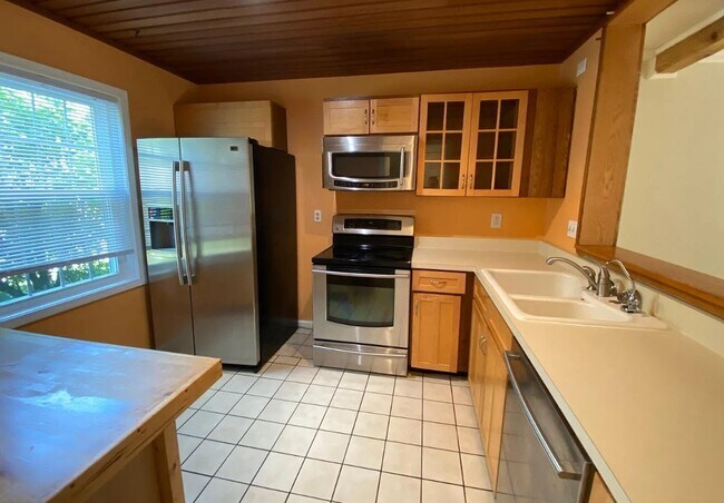 Foto del edificio - 64 Pine Ledge Ct