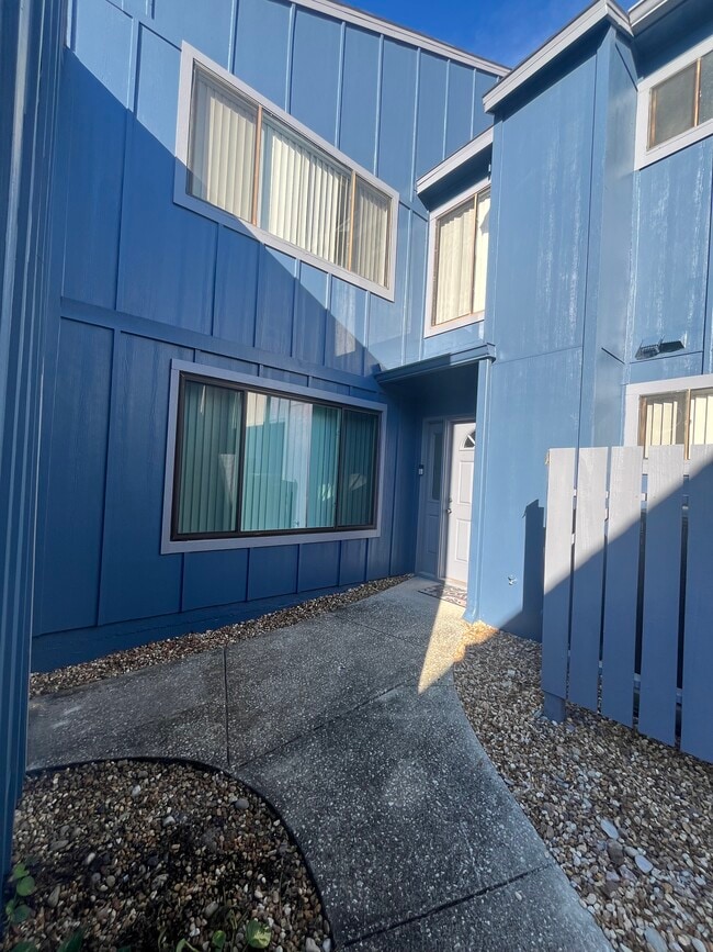 Photo - 212 Pine Cone Trail Townhome