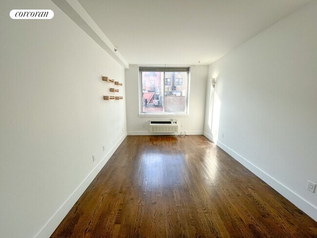 Building Photo - 178 E 117th St