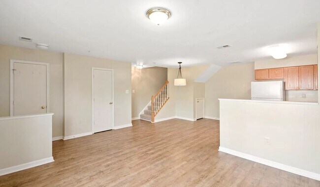 Building Photo - Charming townhouse in Wellington Trace com...