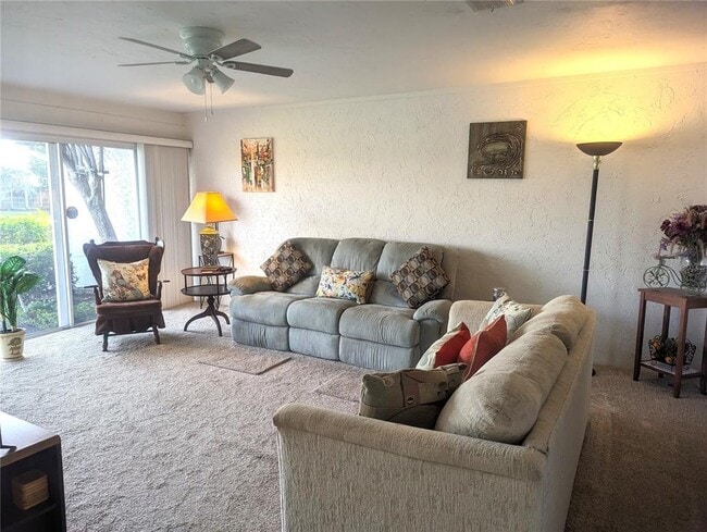 Building Photo - 5377 Crestlake Blvd