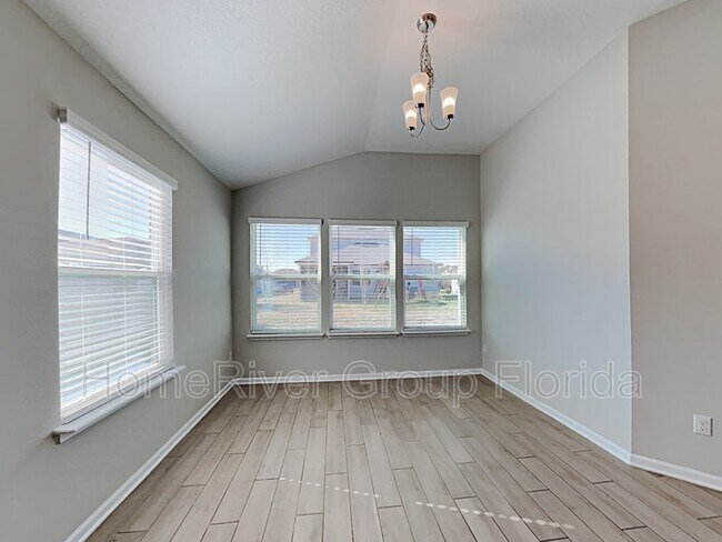 Building Photo - 15662 Chir Pine Dr