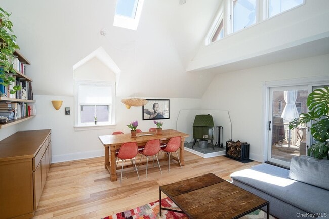 Building Photo - 52 Jefferson St