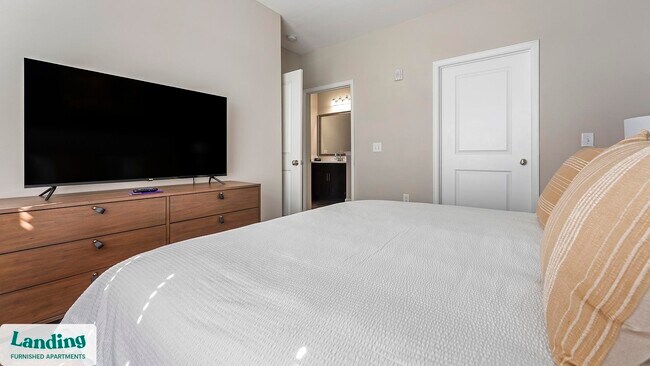 Building Photo - 195 N Creek Dr