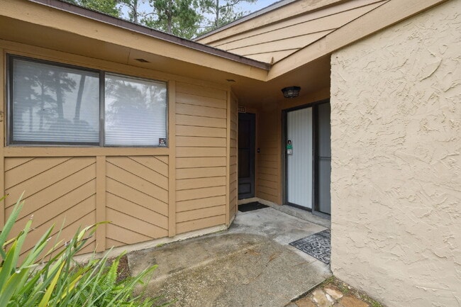 Foto del edificio - Charming Townhouse Retreat for Rent!