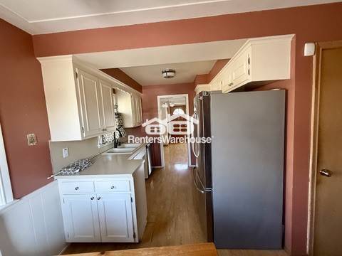 Foto del edificio - Available now! Charming 4 bed Single Family Home in Edina!