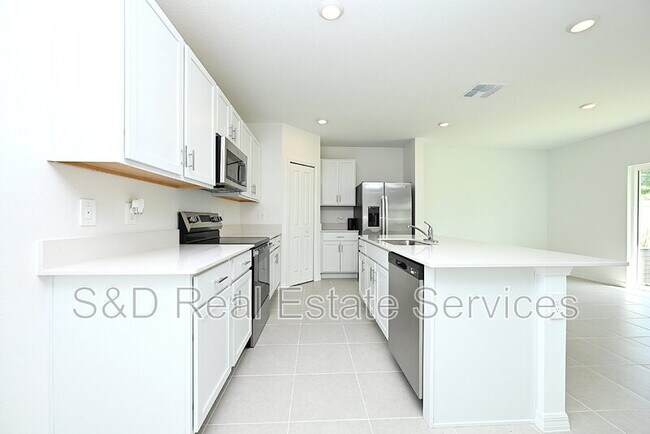 Building Photo - 7847 Abagail Dr