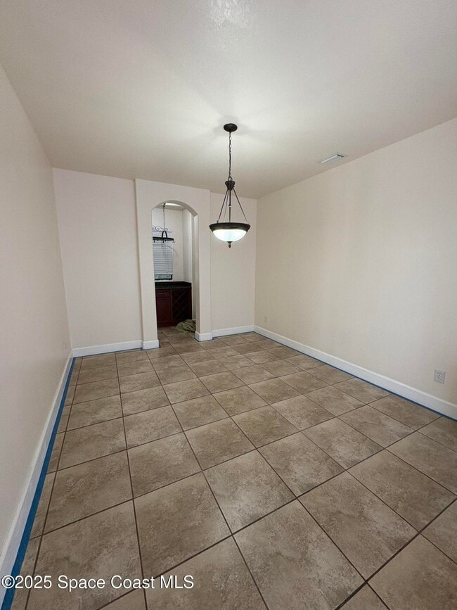 Building Photo - 1260 Talon Way