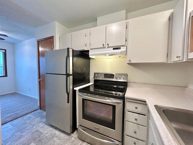 Photo - 6080 SW Valley Ave Apartment