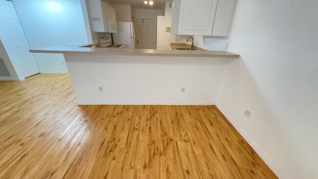 Foto del edificio - 2 Bedroom 2 Bath Duplex
