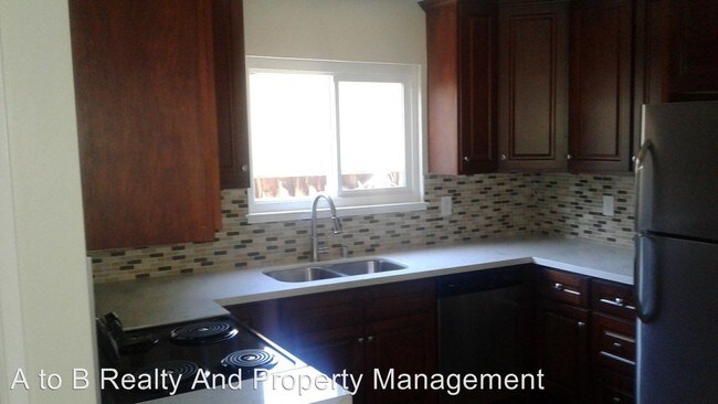 Foto del edificio - 2 br, 1 bath Apartment - 2247 Cecil Ave