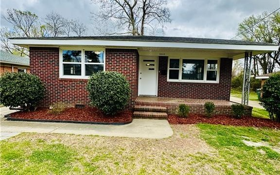 Primary Photo - 2660 Chesapeake Blvd