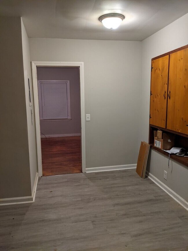 Foto del edificio - 246 Robert E Lee Dr