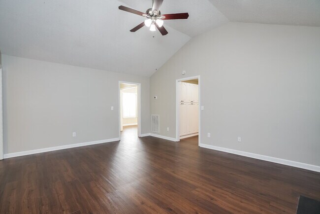 Foto del edificio - 524 Summit Way