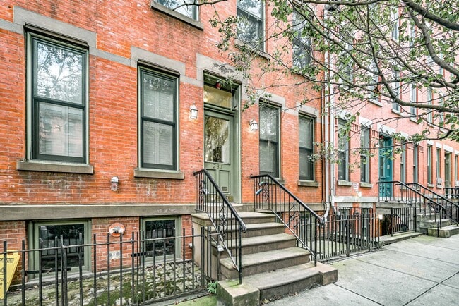Building Photo - 231 3rd St