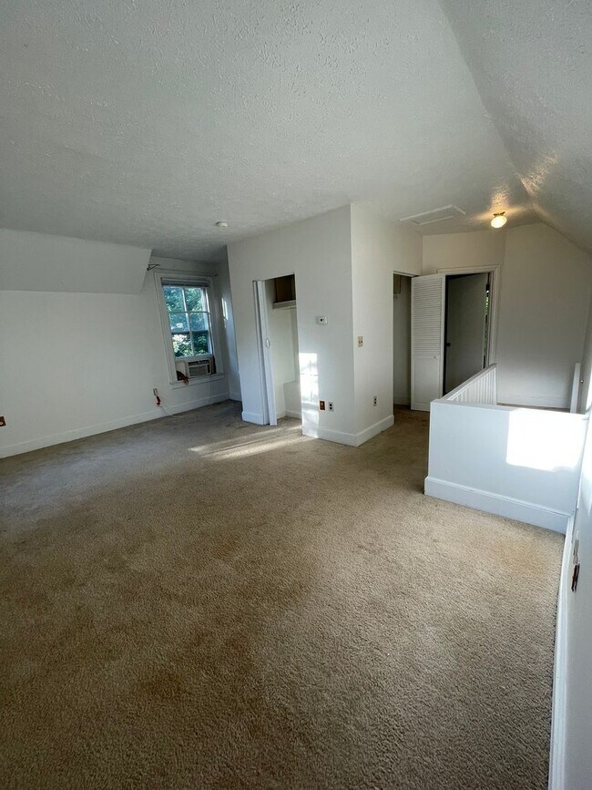 Foto del edificio - 321 E Cross St