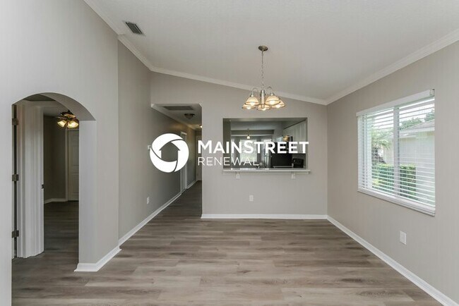 Building Photo - 3 Bedroom Pet-Friendly Home in PLANT CITY, FL with Main Street Renewal