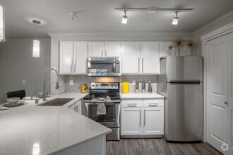 Interior Photo - Overlook at Lakemont