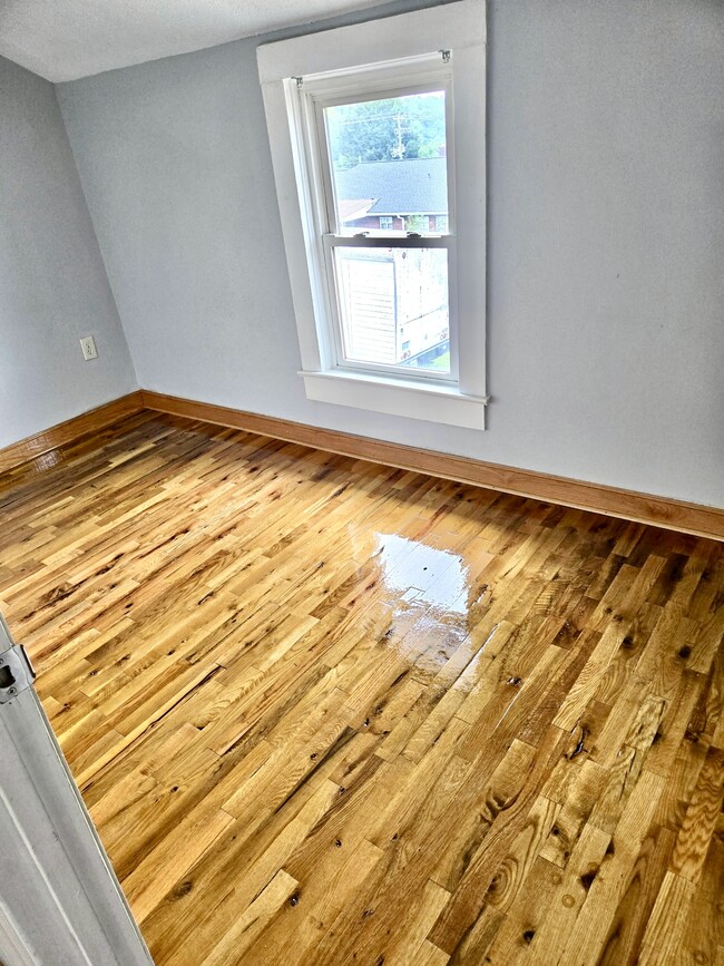 Building Photo - 306 Joel Bentley Way