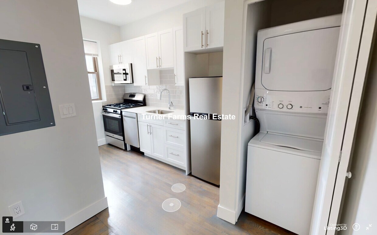 Primary Photo - 211 Park Dr