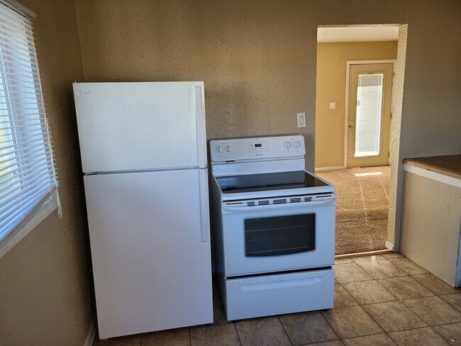 Foto del edificio - COMING SOON!