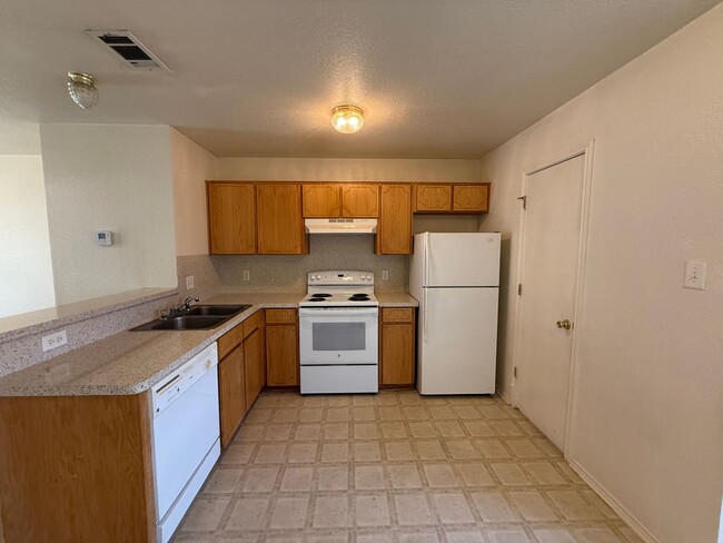 Building Photo - 4405 Abigail Dr