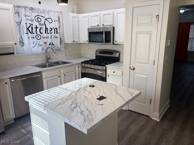 Building Photo - 844 Royal Rd